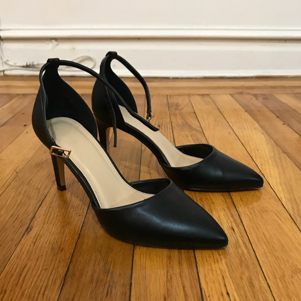 Black leather heels, size 8